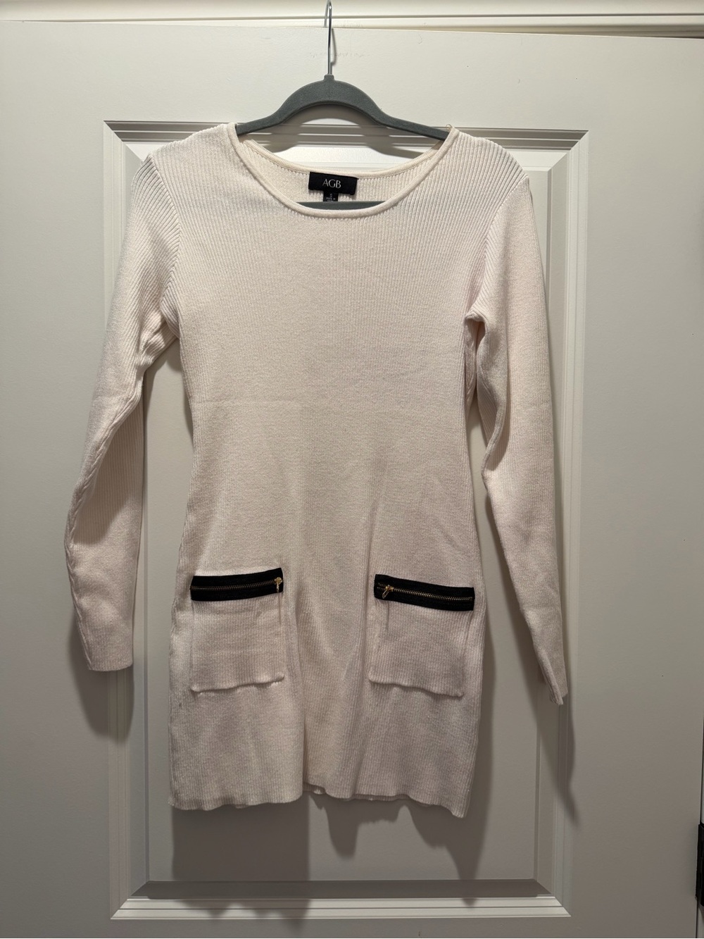 AGB White Long-Sleeve Knit Dress with Black Zip Pockets
